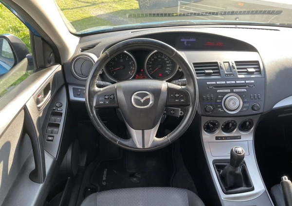 Mazda 3 cena 22900 przebieg: 192000, rok produkcji 2010 z Kęty małe 596